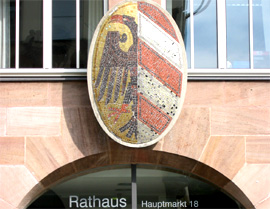 28Tr_21_way_nuernberg_gold_rathaus.jpg (30314 Byte)